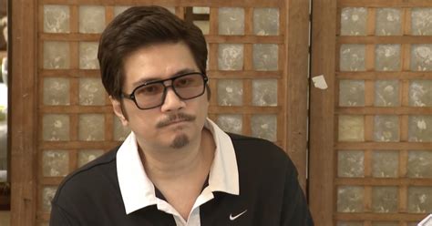 Janno Gibbs demands public apology from policemen behind .
